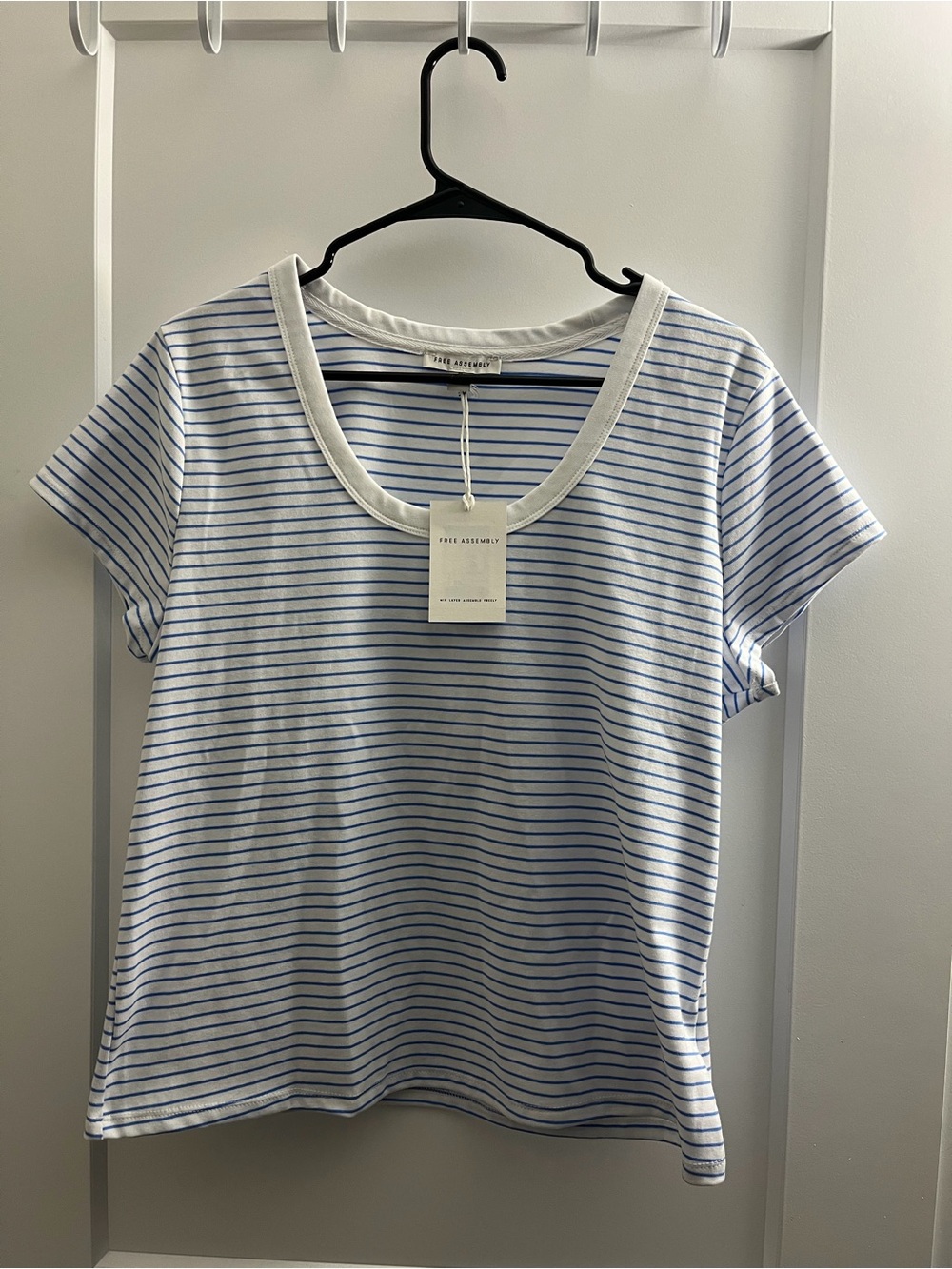 XL Striped Scoop Neck T-Shirt - Blue/White